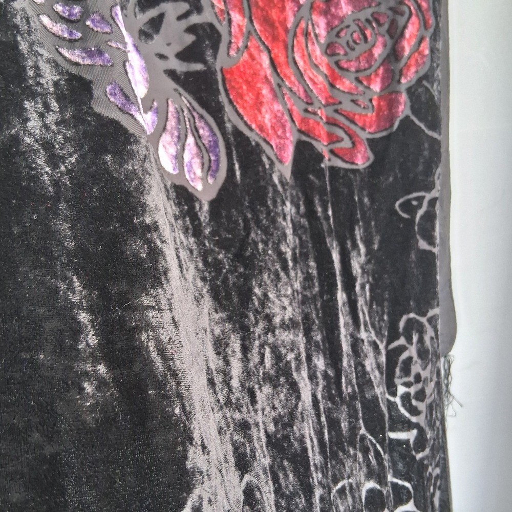 Whimsigoth Shawl Wrap Crushed Black Velvet Red Purple Roses Moody Romantic EUC - Picture 4 of 9